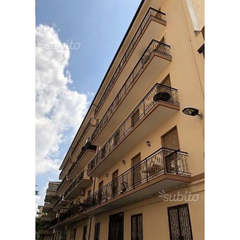 80 mq con terrazzo locato in Via Avellino V37